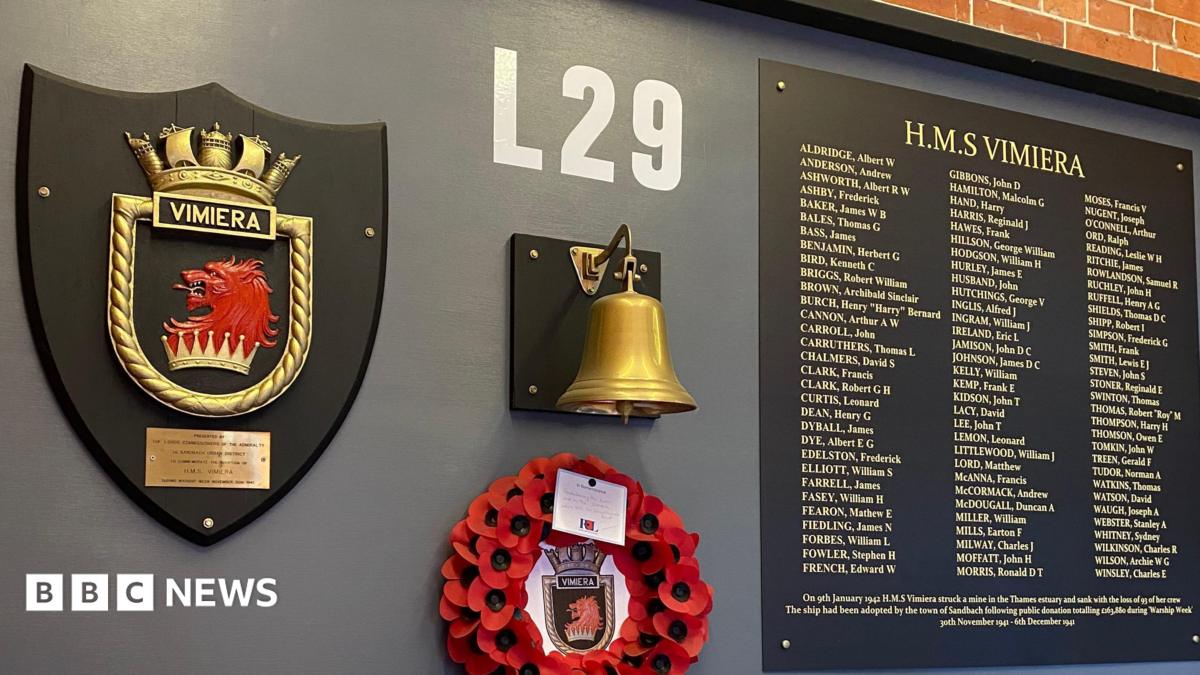 Sandbach Town Hall memorial to stay in place after backlash