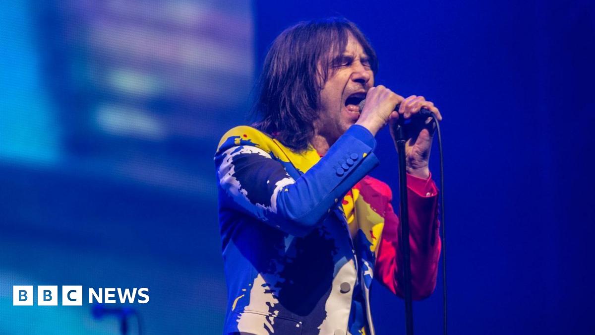 
                            Venue apology in Primal Scream antisemitic image row