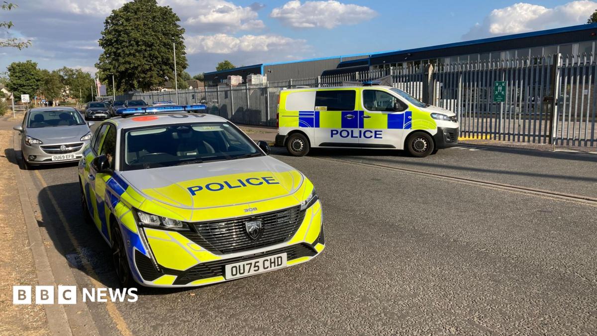 Explosion near Bedford: man dies after oxygen cylinder blast