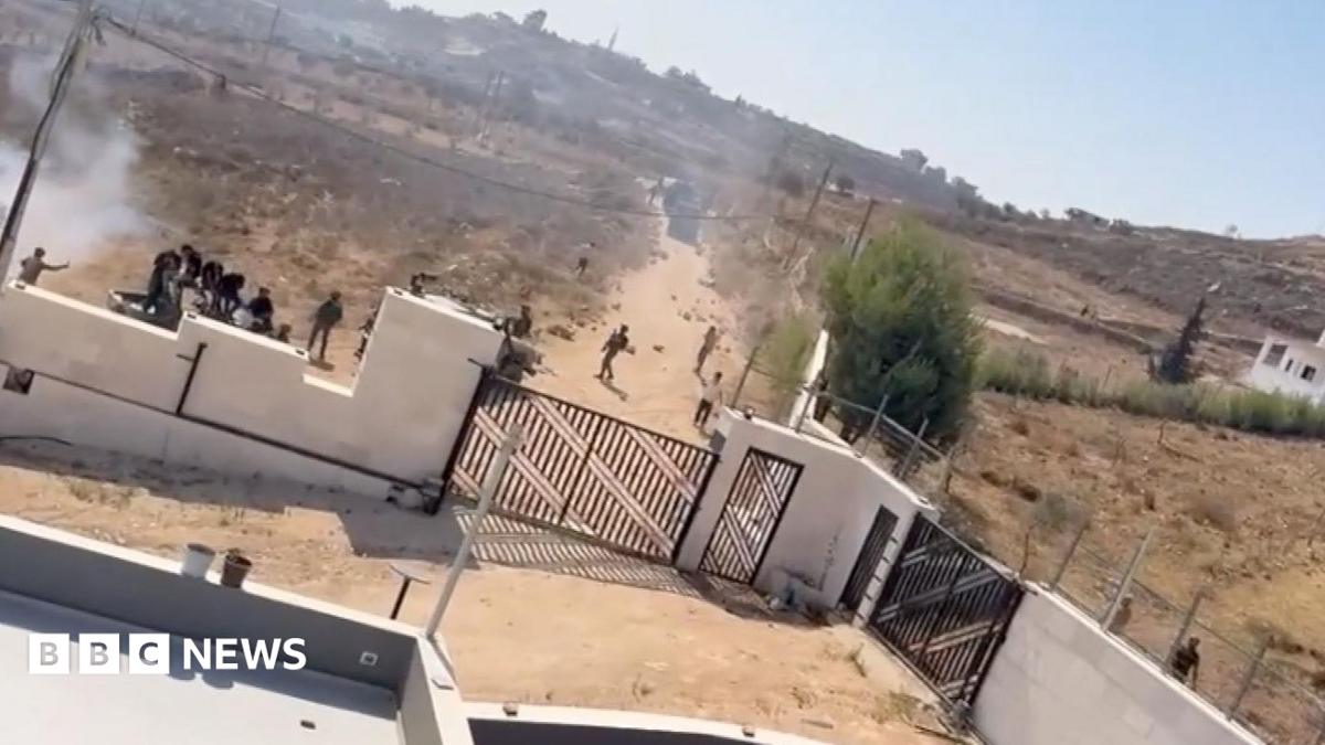 Israeli settlers besieging Palestinian families in West Bank village