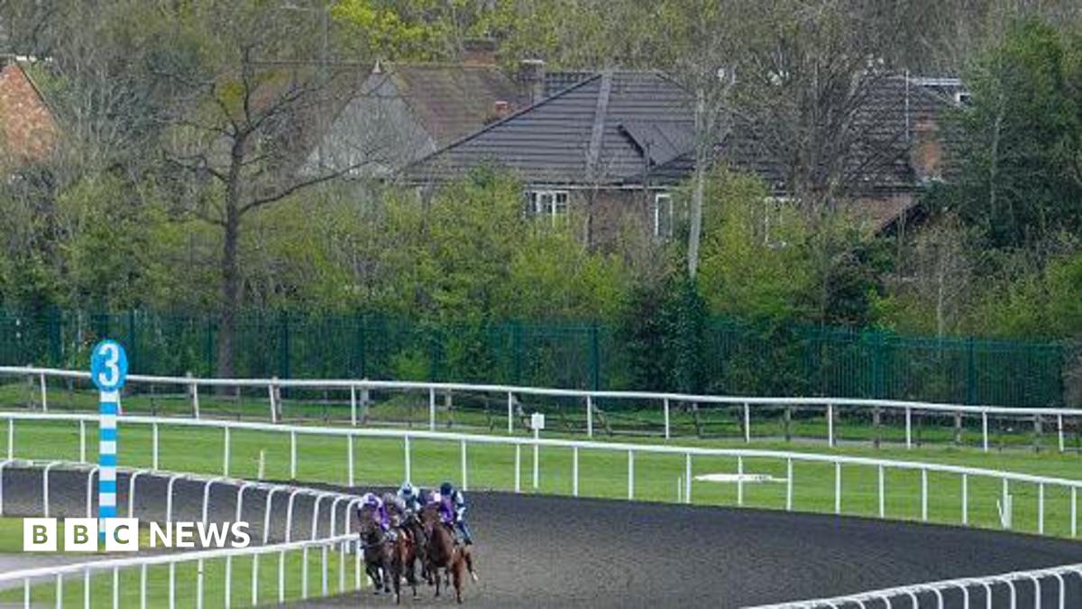 Kempton Park Racecourse at centre of 'urban sprawl' debate