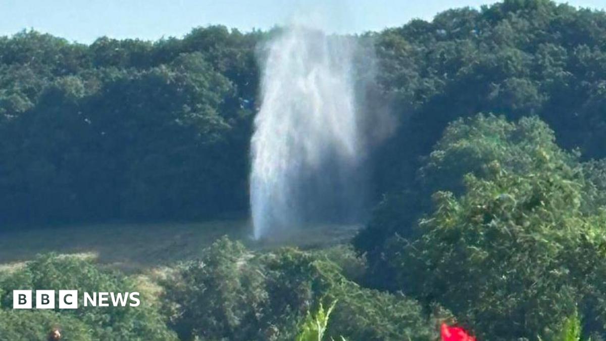 Burst Belper water pipe 'fountain' leads to supply issues