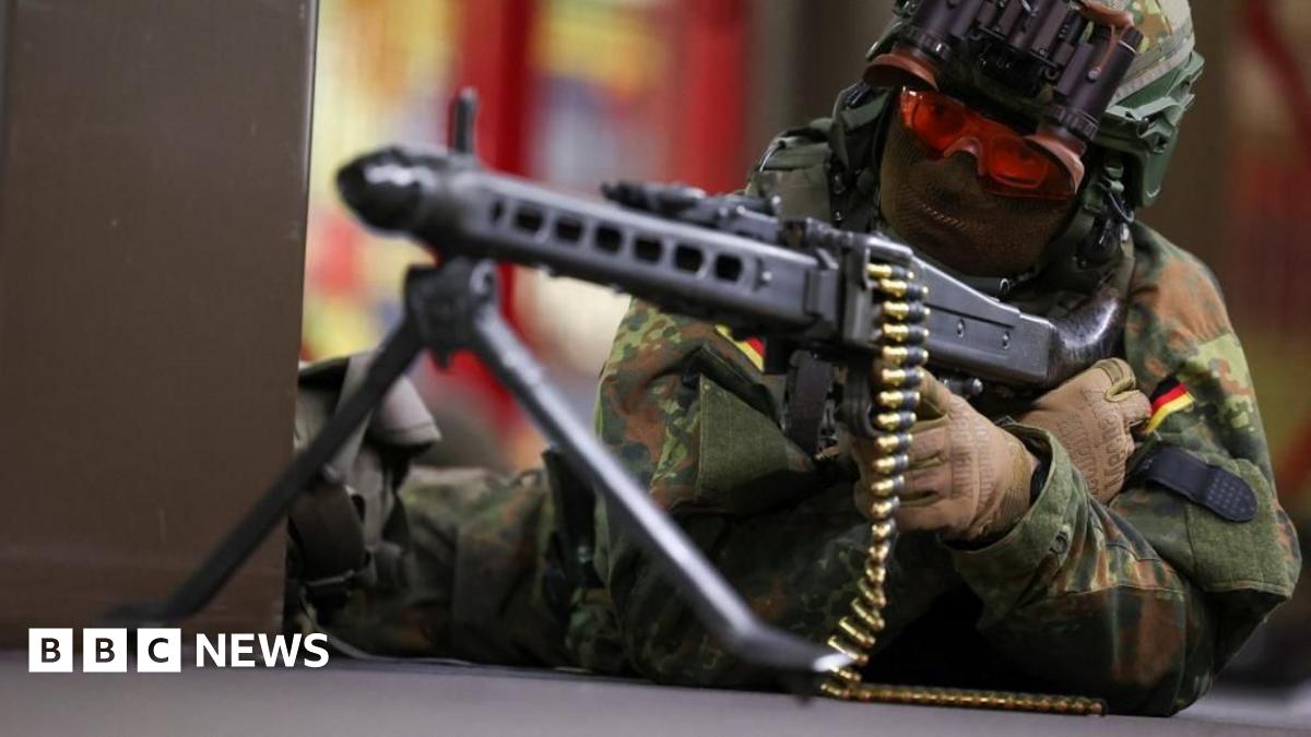 Tausende Schuss Munition der deutschen Wehrmacht aus einem LKW gestohlen