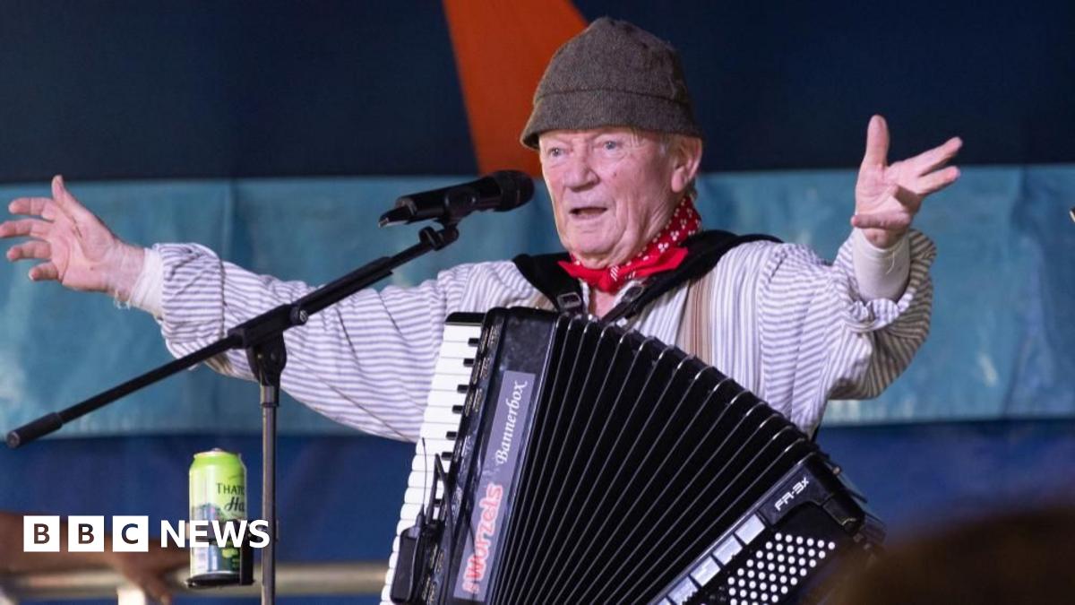 bbc.co.uk - Royal Bath and West Show: Wurzels, sheep and parades