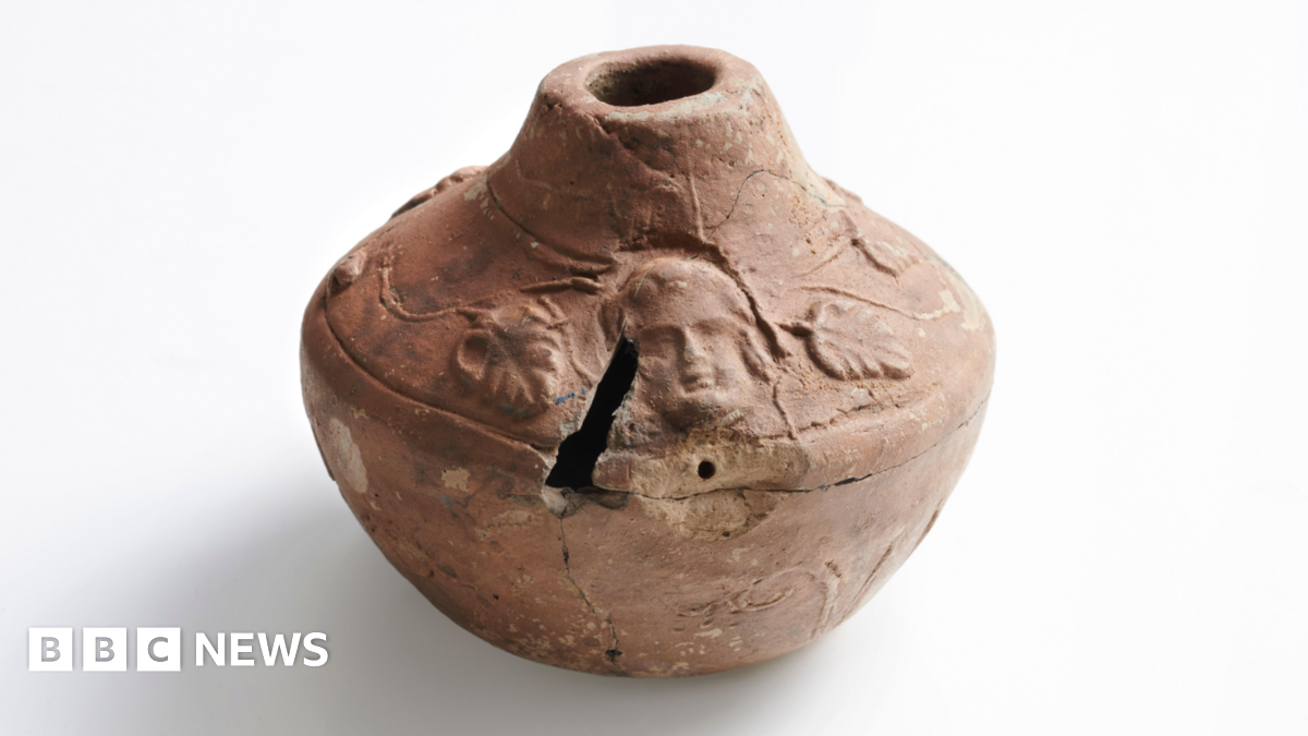 Bloomberg gifts £20m and Roman artefacts to London Museum