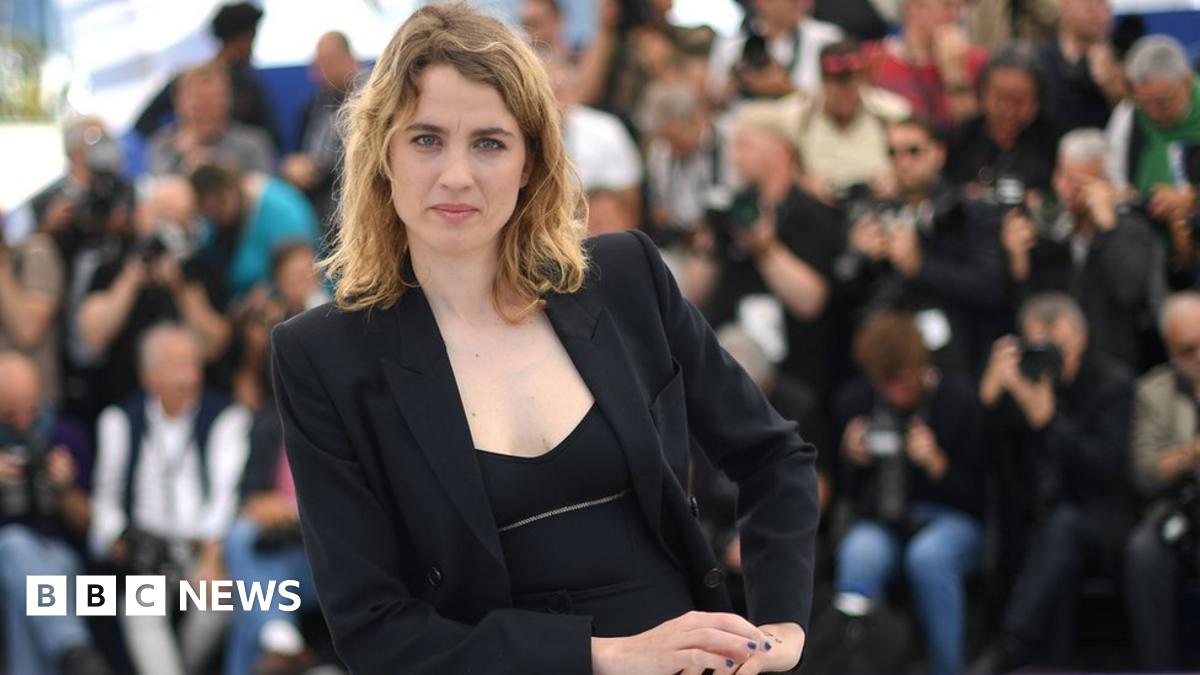 Adèle Haenel MeToo moment shocks French cinema - BBC News
