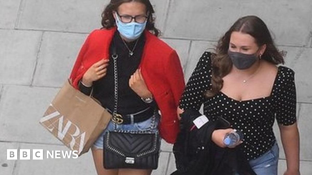 Coronavirus: New face covering rules in force in England - BBC News