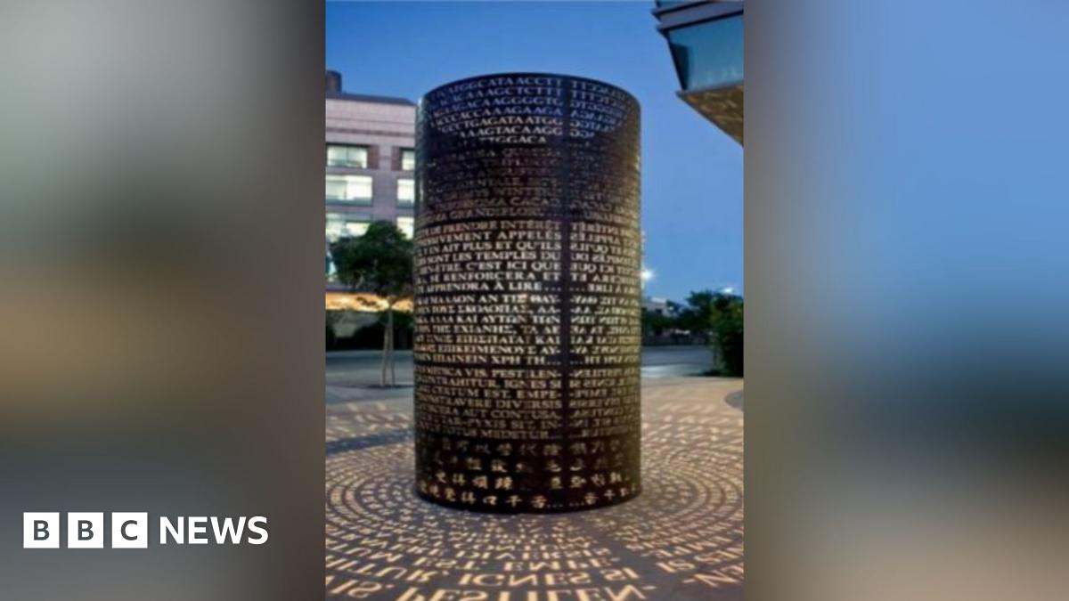 bbc.co.uk - Greig Watson - Illuminated Market Harborough park friendship sculpture approved