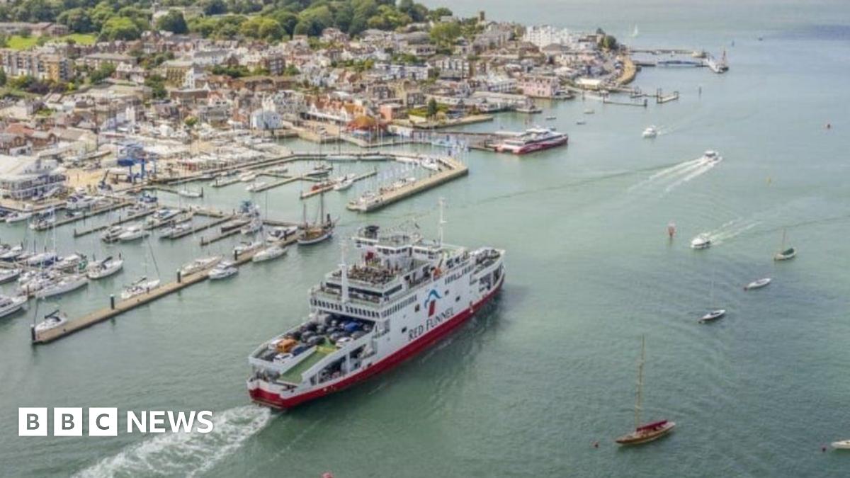 Red Funnel ferry crossings disrupted due to 'technical issue'
