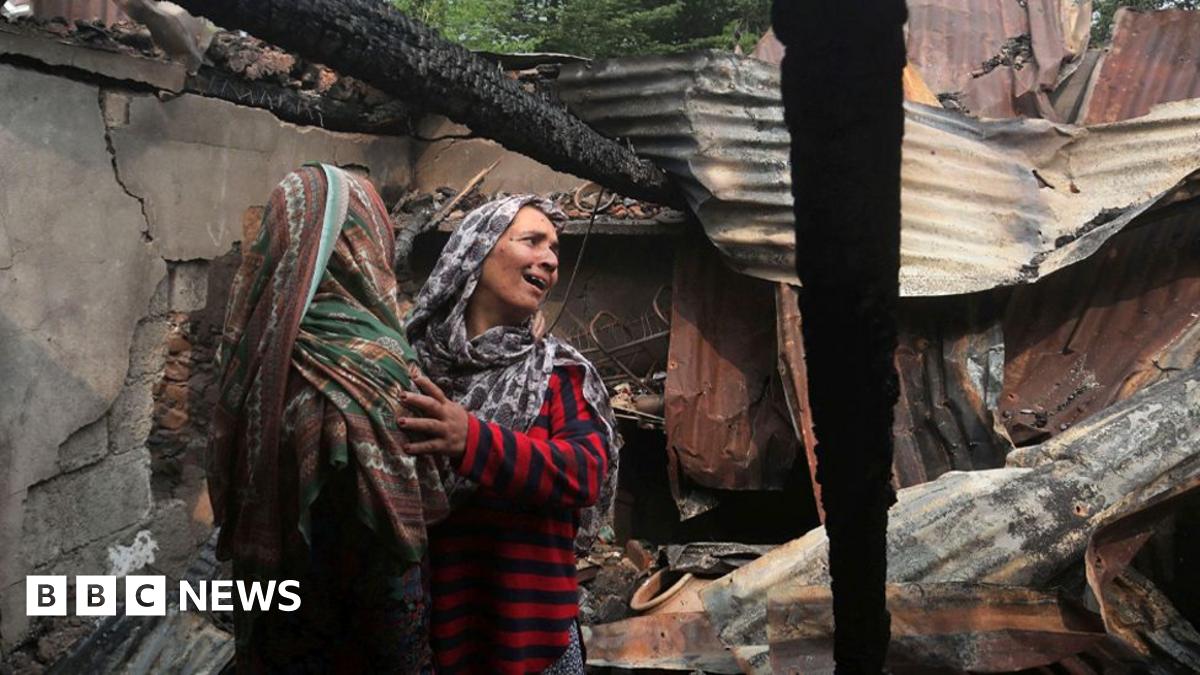 Kashmir Residents Fleeing as India-Pakistan Tensions Escalate Rapidly