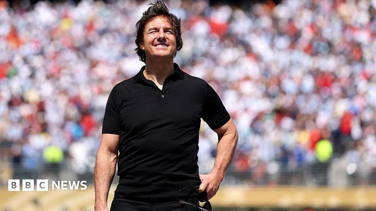 Tom Cruise, Jennifer Hudson among star appearances at World Cup closing ceremony