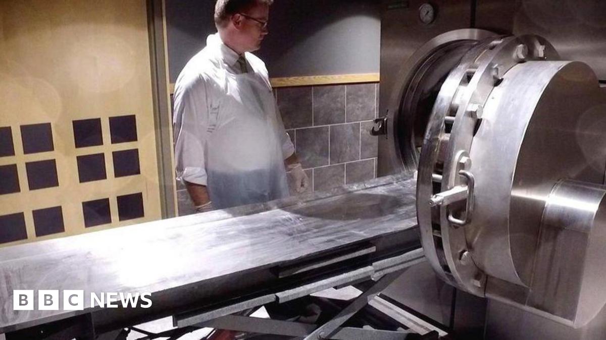 
                            Scotland becomes first UK country to allow water cremations