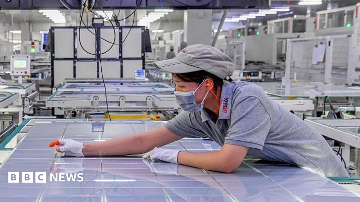 Trump imposes 15% tariff on key chip material to counter China