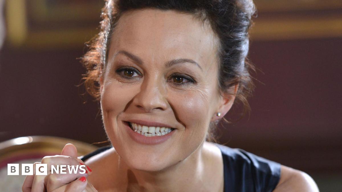 Helen McCrory: Peaky Blinders actress dies aged 52, husband Damian Lewis says - BBC News