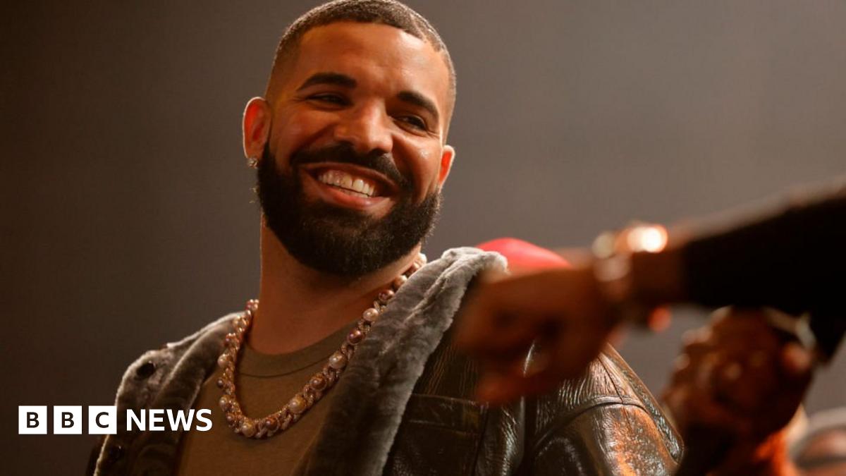 Drake denies allegations of underage relationships in Kendrick Lamar(01)