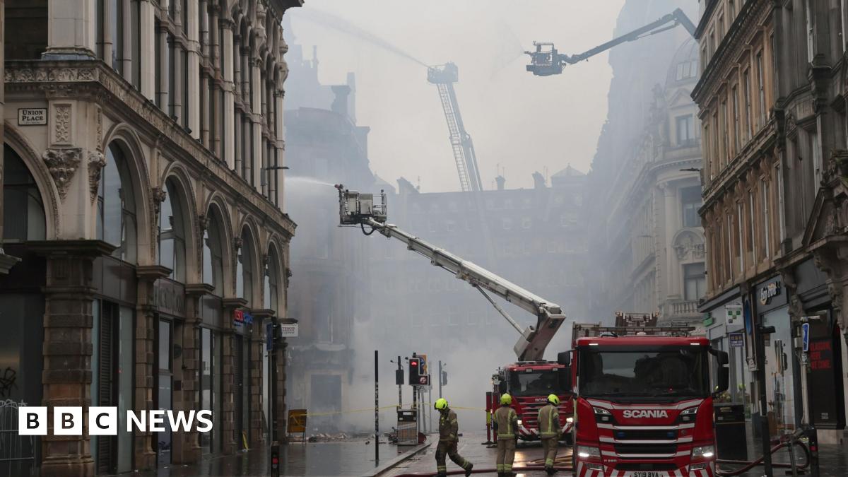 
                            Glasgow Central: Days of disruption as station closed after fire in neighbouring building