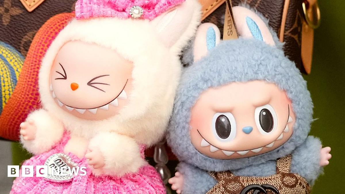 
                            Beyoncé, Labubu and Sydney Sweeney's jeans: 15 viral moments that defined 2025