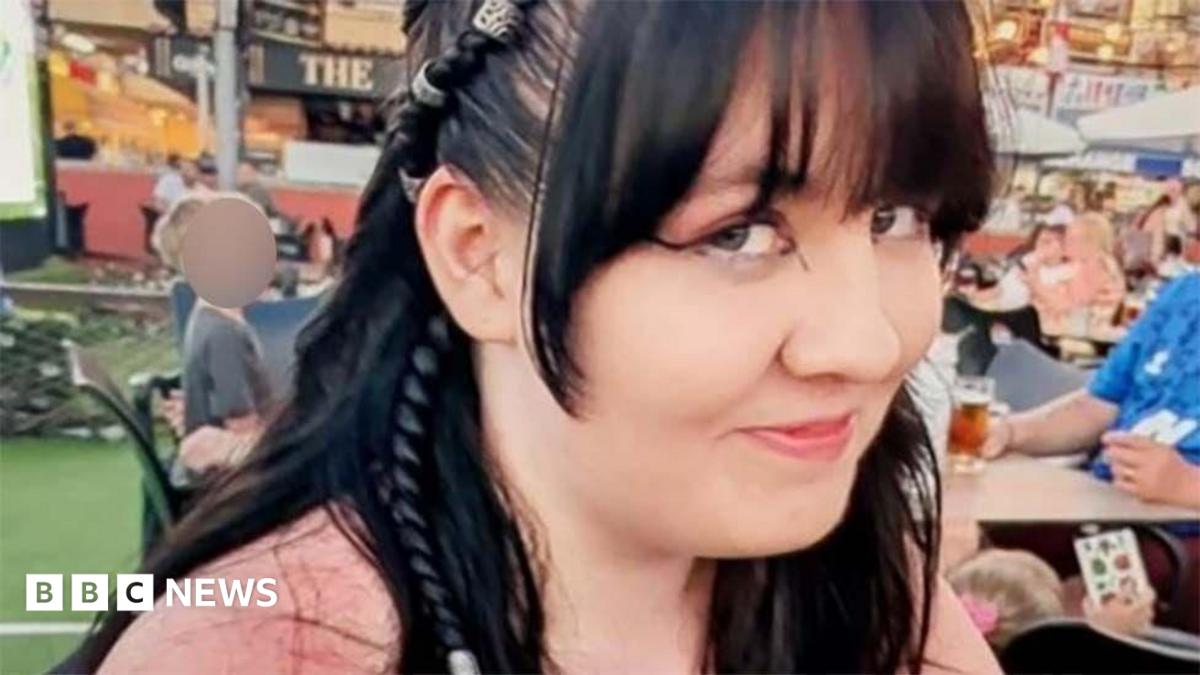 Mother blows kiss to son, 14, charged with murder of teenage girl