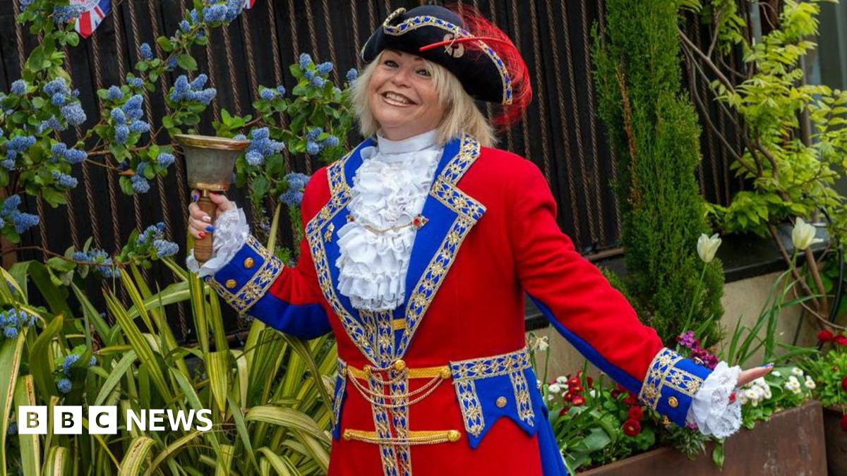 Lytham town crier’s ‘amazing’ Repair Shop handbell restoration