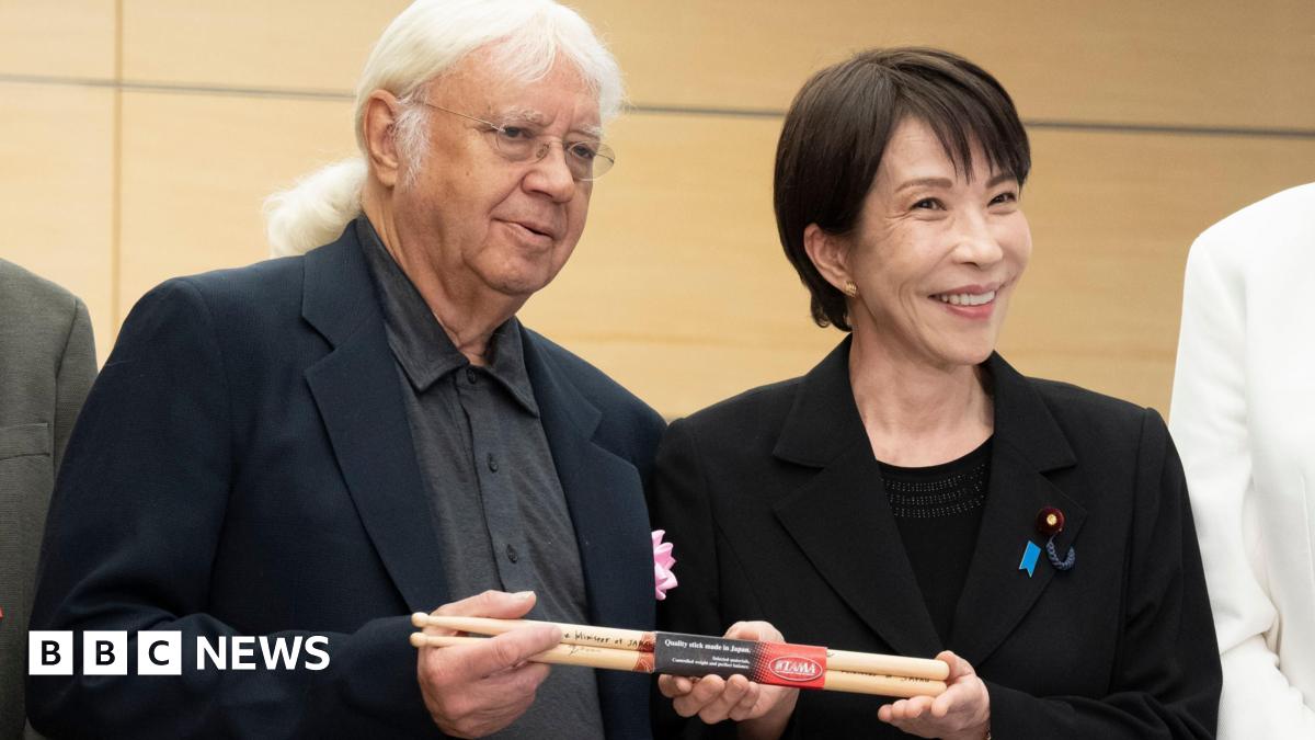 Japanese PM Takaichi meets British rock band Deep Purple
