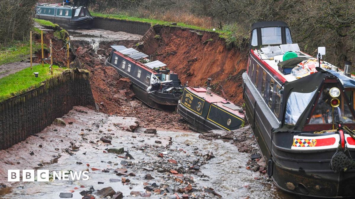 Bootsfahrer nach Einsturz der Whitchurch am Llangollen-Kanal an ...
