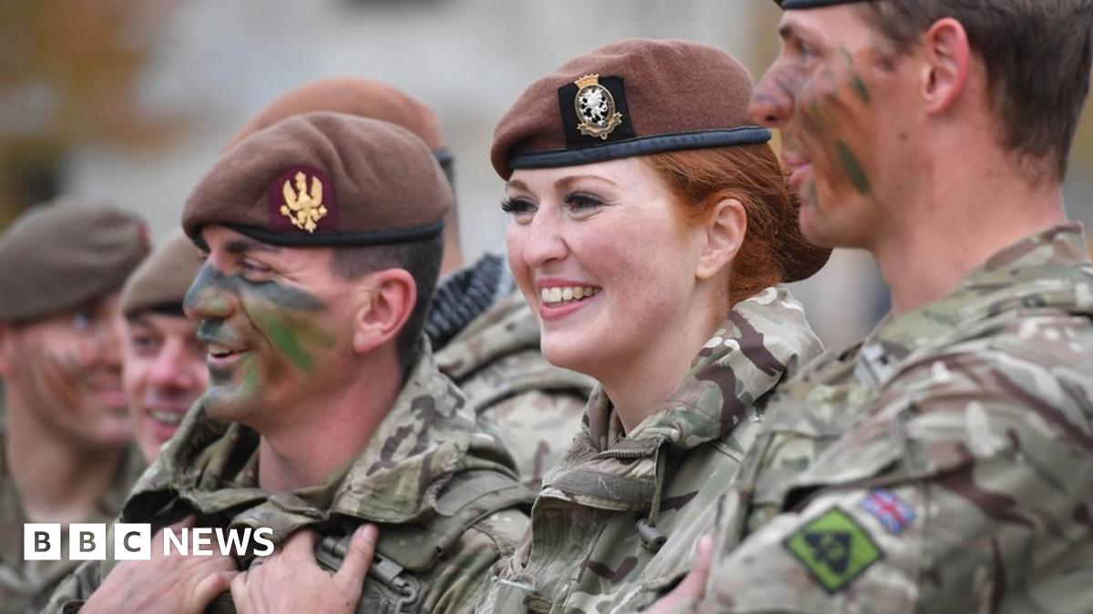 SAS: Women allowed to join for first time - BBC News