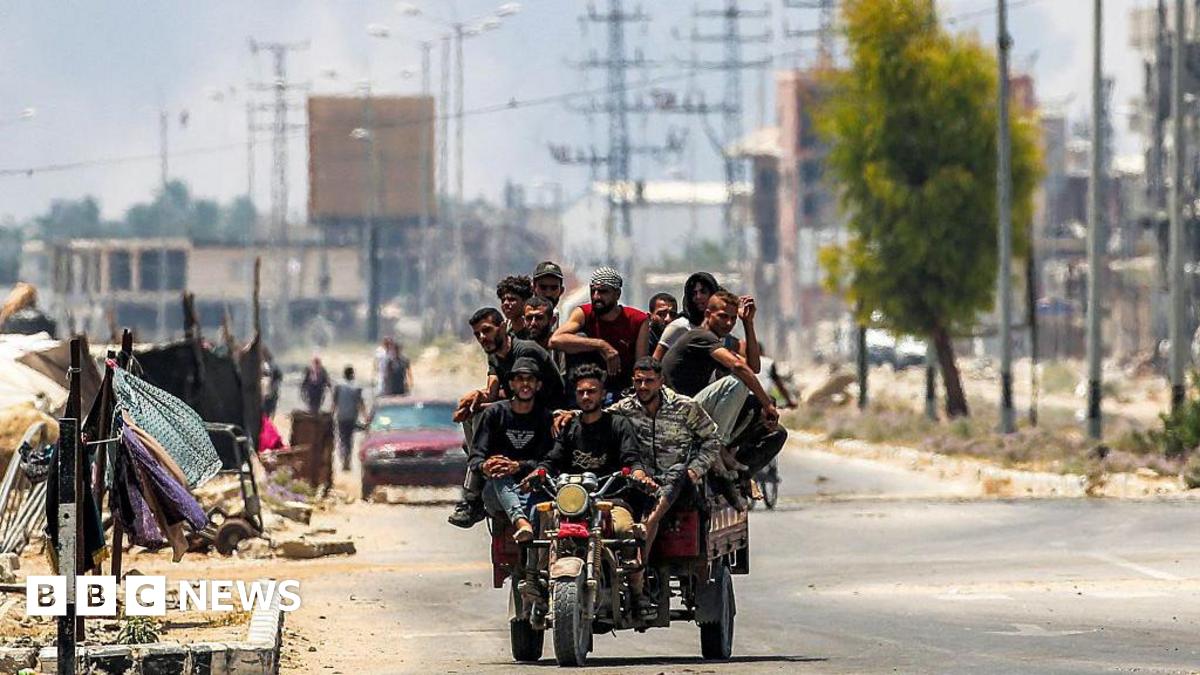 Gaza: Israel tanks advance into Deir al-Balah city for first time
