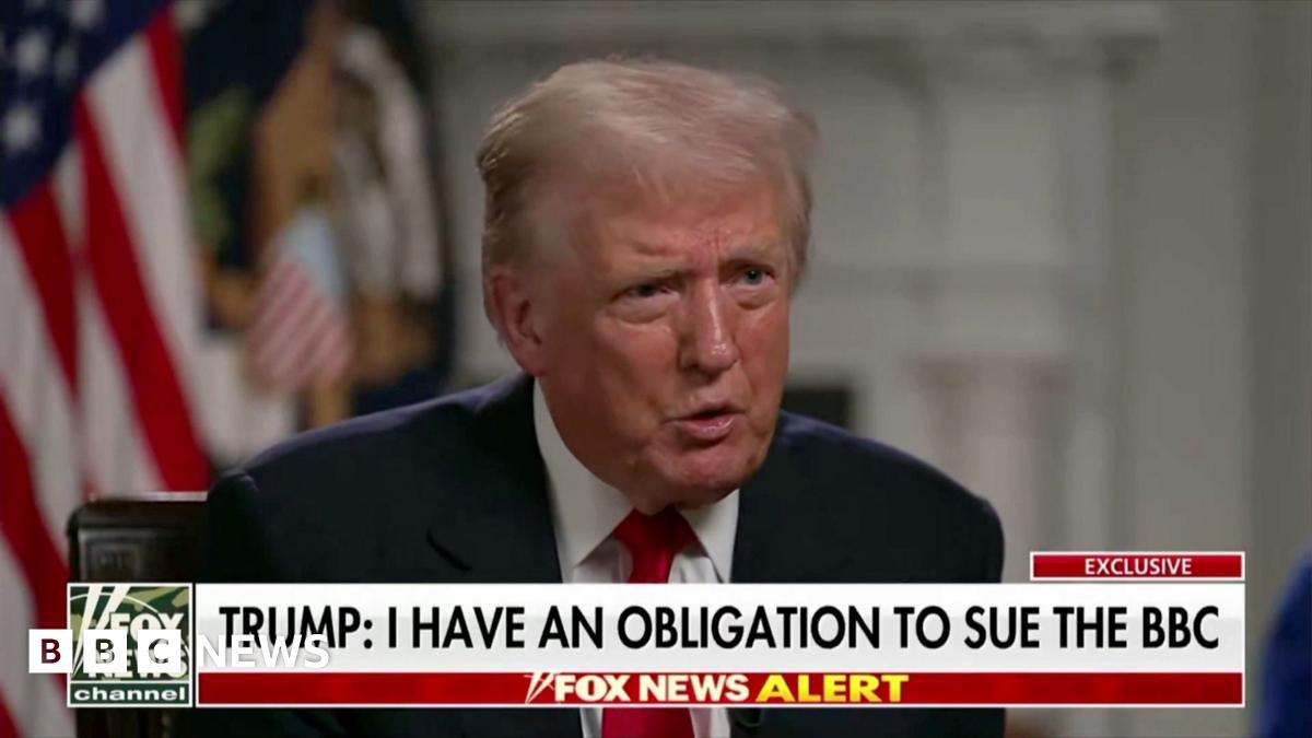
                            Trump says he has 'obligation' to sue BBC over speech edit