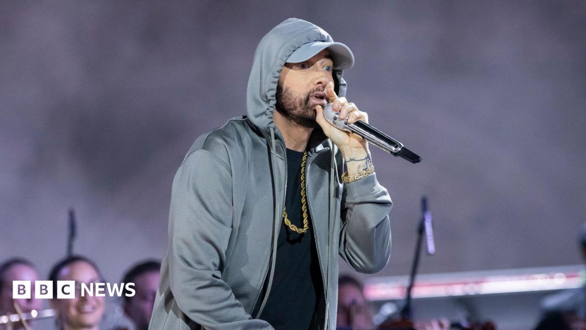 Eminem poursuit la marque de plage australienne « Swim Shady »