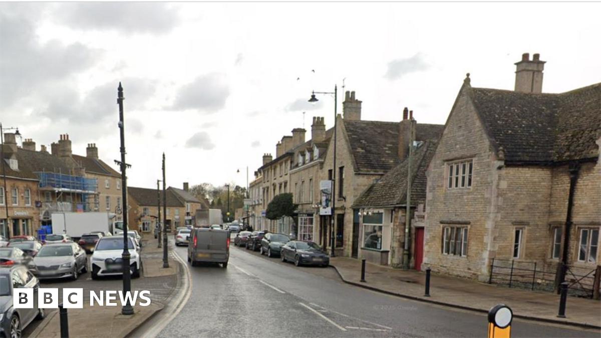 bbc.co.uk - Stuart Harratt - Repairs to fix Market Deeping borehole leaking water on roads
