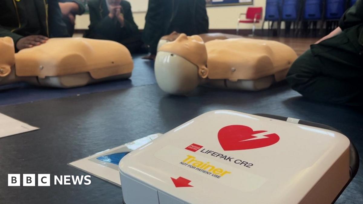 Thousands of children to be taught lifesaving skills - BBC News