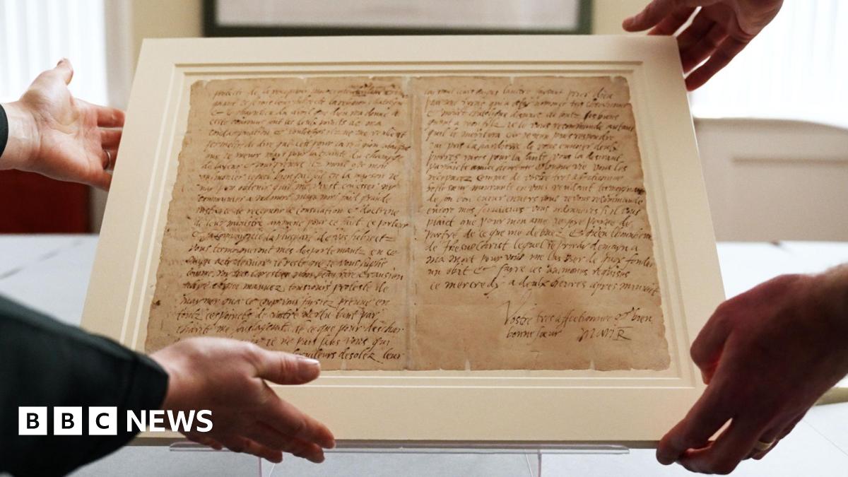 
                            Rare public display for Mary Queen of Scots' final letter