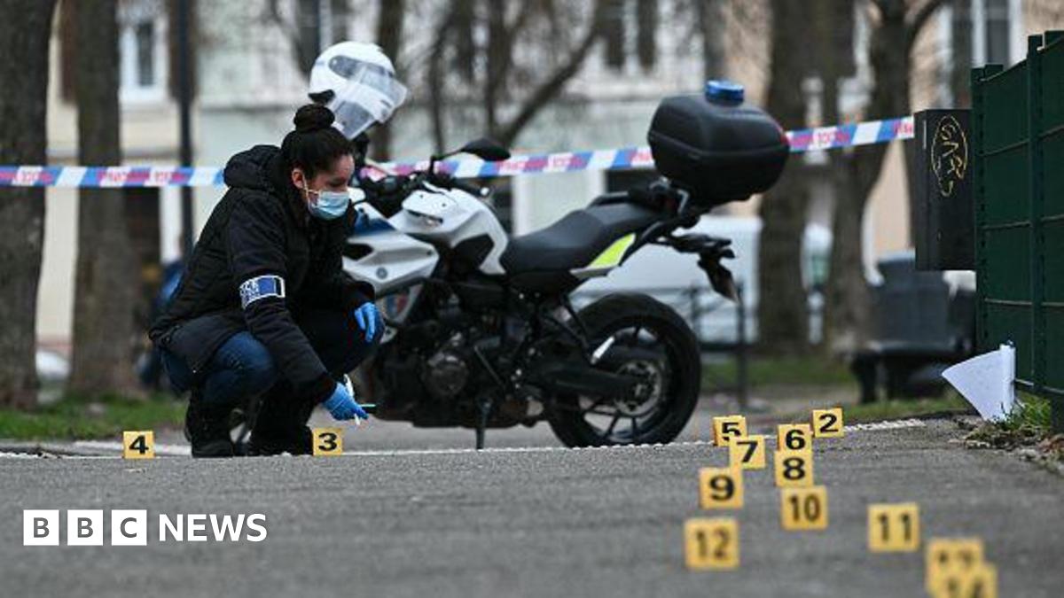 France stabbing: One dead and police officers injured in Mulhouse