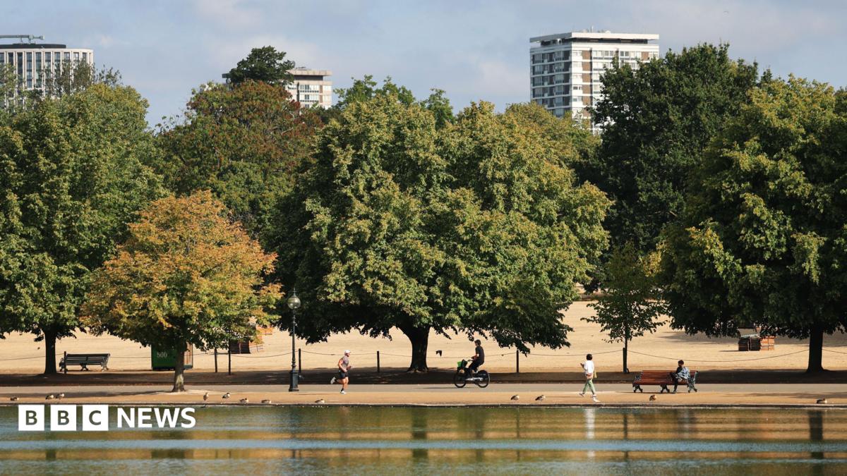 Royal Parks gardeners to strike over pay