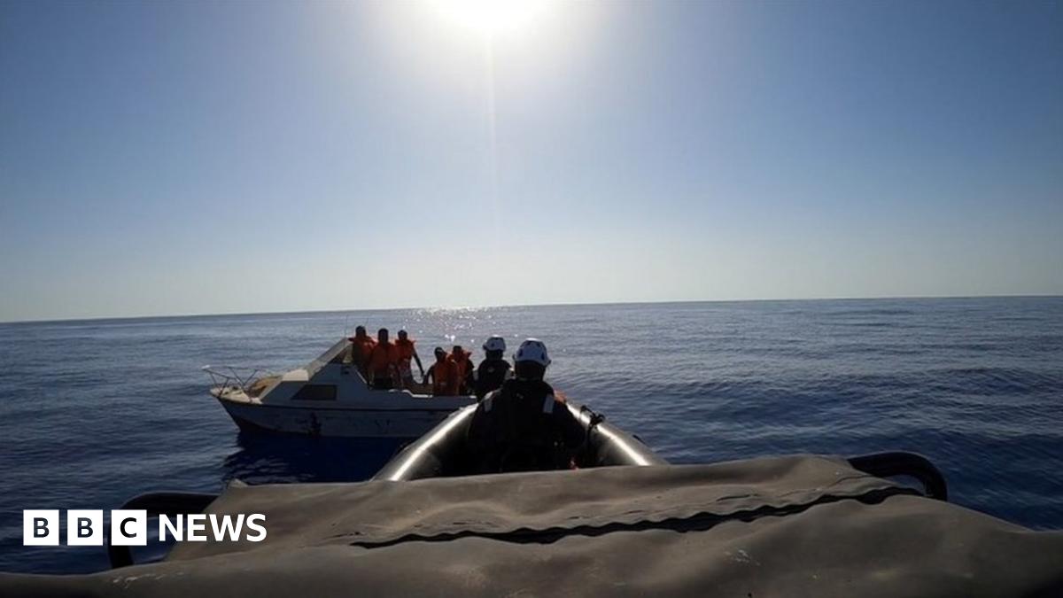 Europe migrant crisis: Scores die in shipwreck off Libya - UN - BBC News