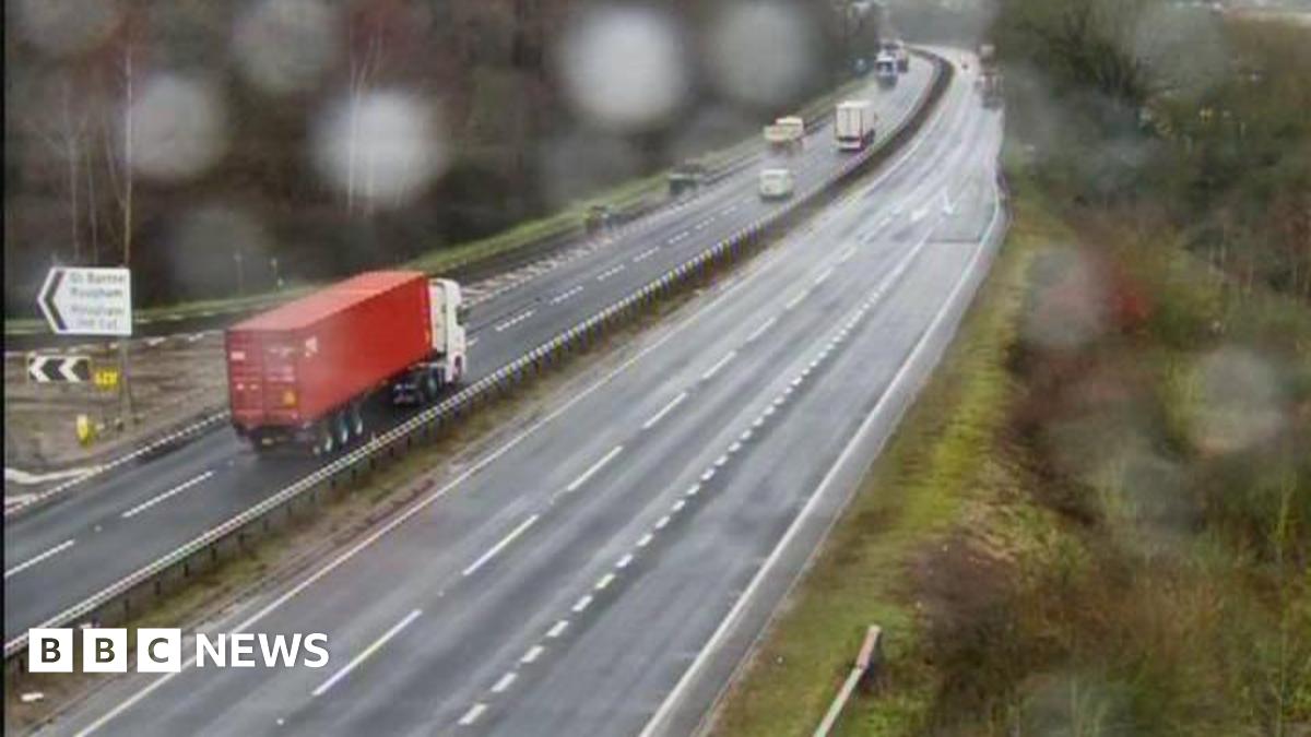 Image for Lane of A14 closed in Suffolk due to pothole damaging vehicles