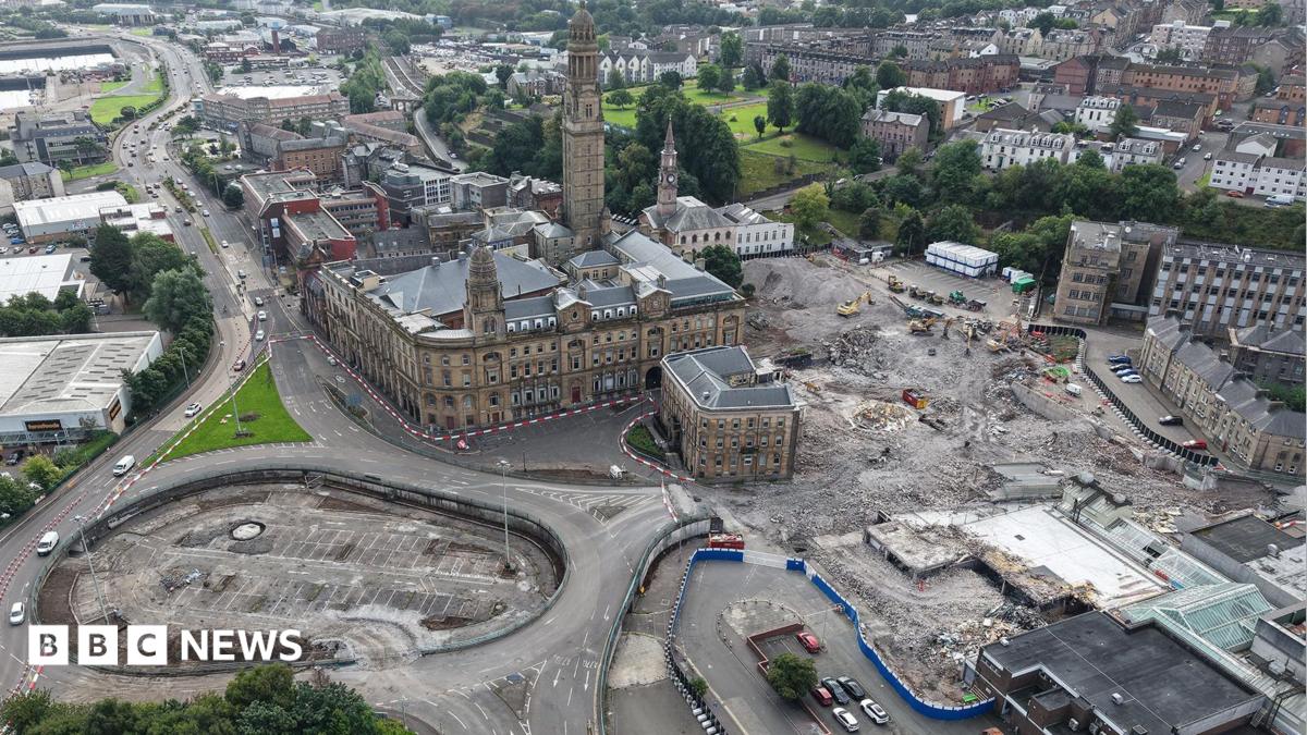 Swinney visits 'crisis' towns asking for help after 1,500 job losses