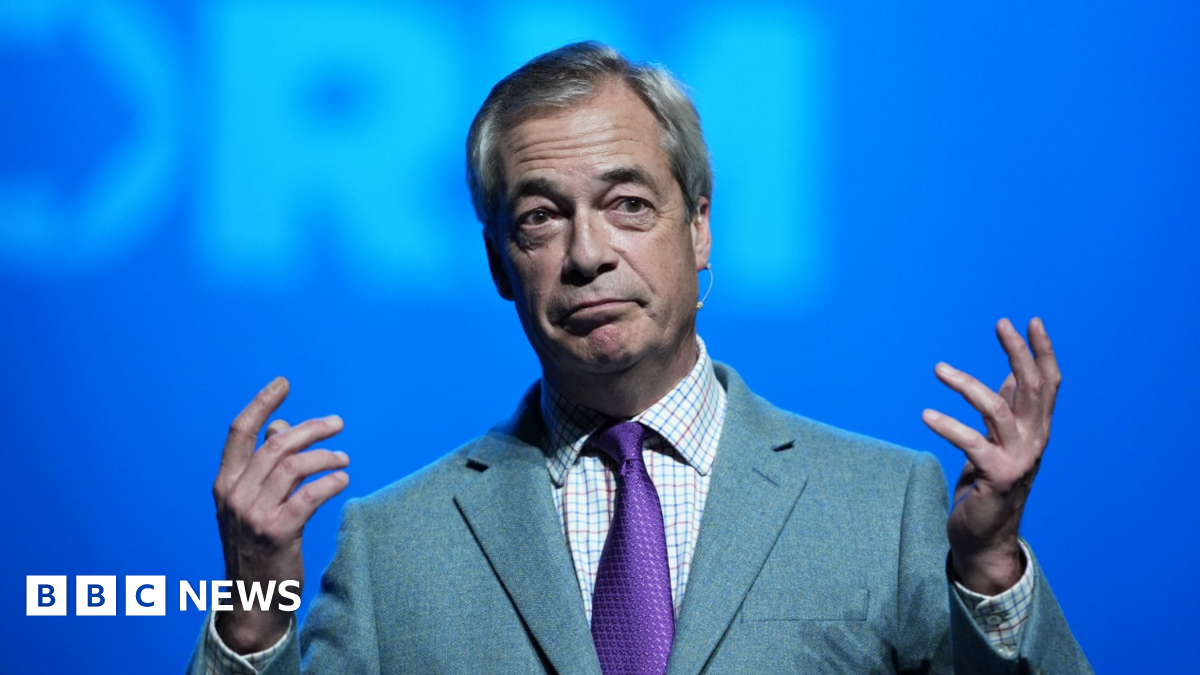 
                            Nigel Farage says he's 'never directly racially abused anybody'