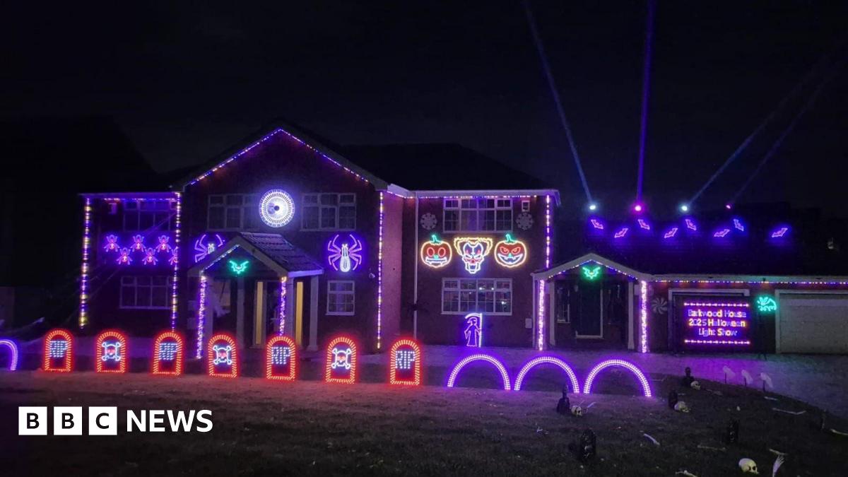 Laceby family hosts Halloween light show for Grimsby charity