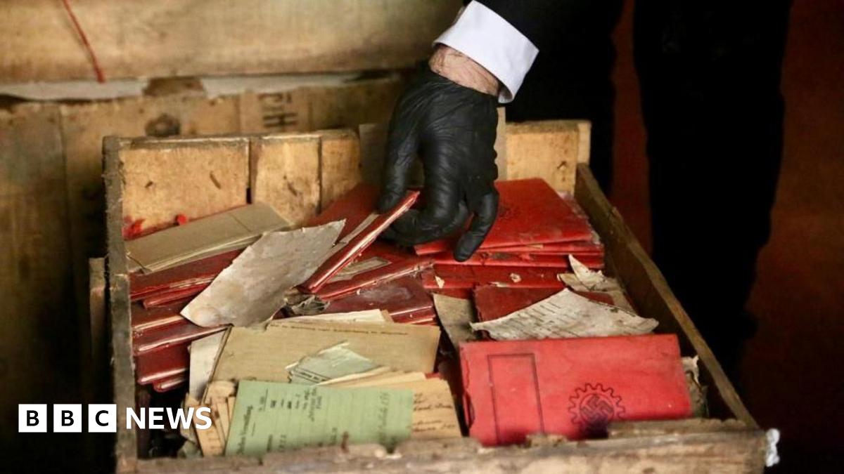 Crates full of Nazi documents found in Argentine court's basement