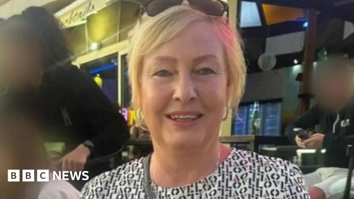 Top medic urges caution after Barnsley woman's rabies death