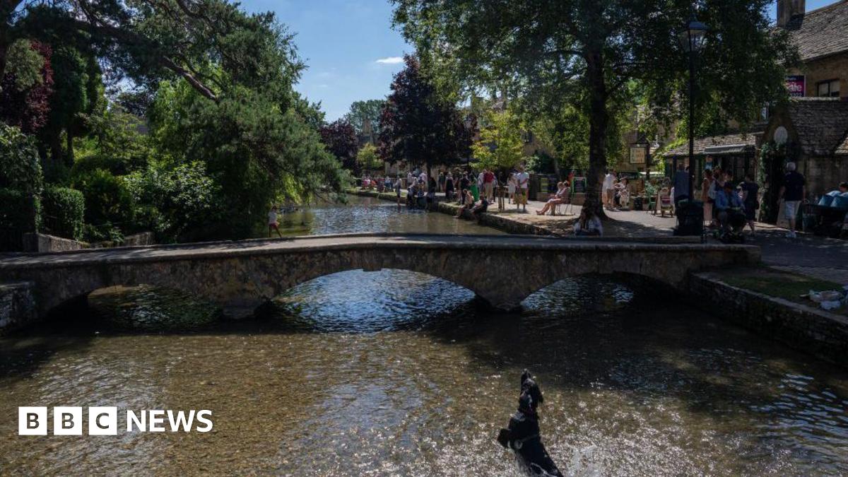 Bourton-on-the-Water homes lose water supply as 30°C forecast