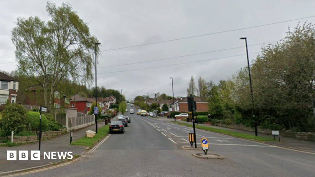Hunt for Sheffield arsonist who tried to set fire to house