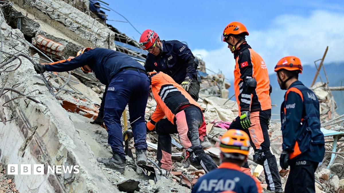 At least 1,450 people are known to have been killed by the back-to-back earthquakes on Wednesday evening.