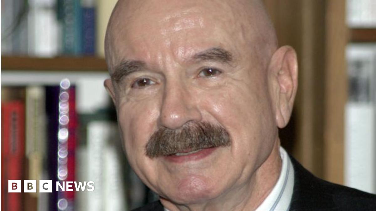 Watergate mastermind G Gordon Liddy dies aged 90 BBC News