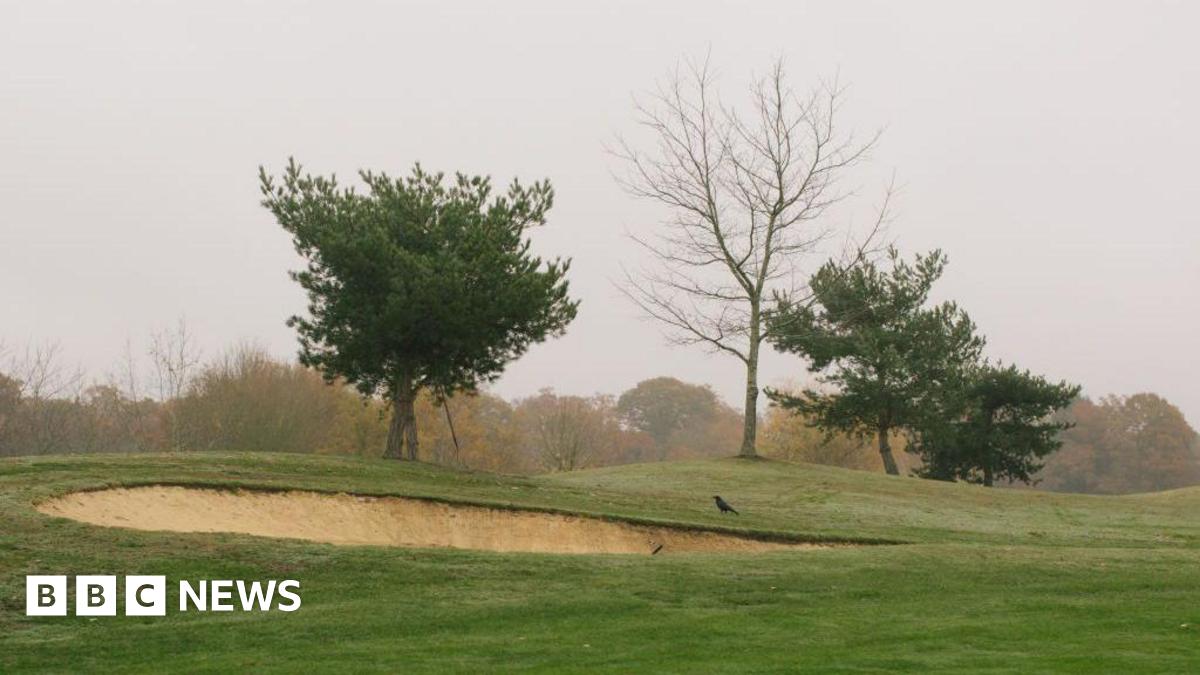 Mill Ride golf club in Ascot forfeited in wealth order sold - BBC News