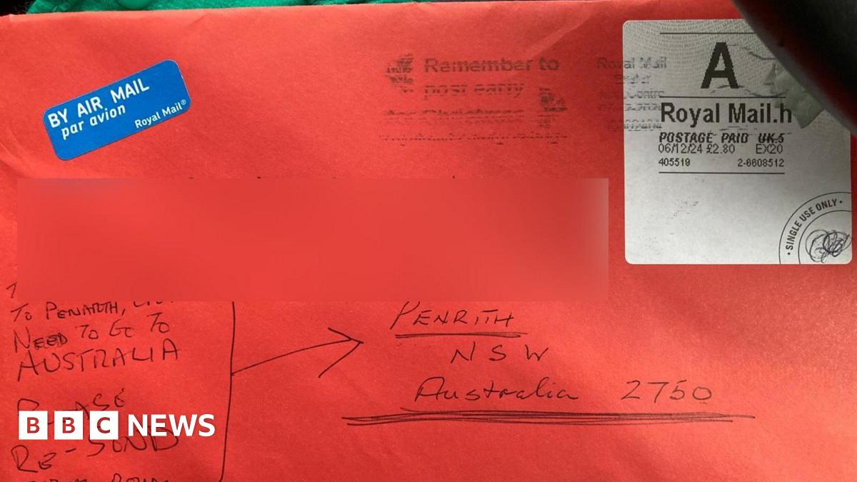 Paddington Mails a Letter ✉ Paddington Mails a Letter Activity Board Books, Michael Bond