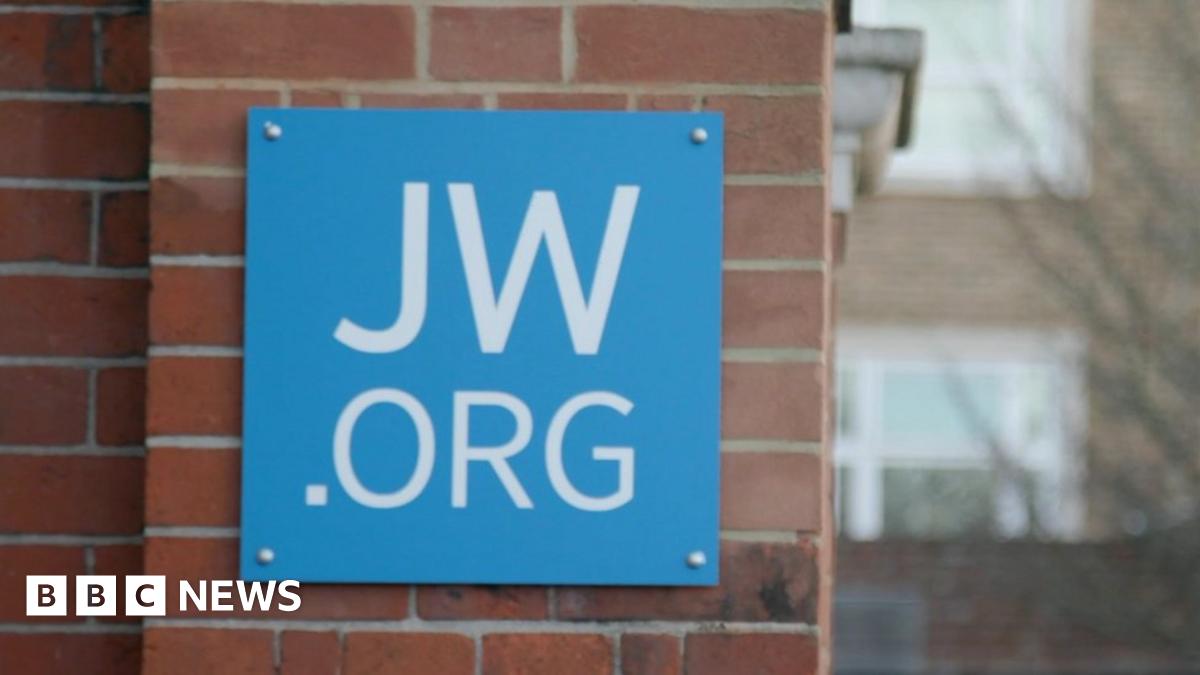 Jehovah's Witnesses sued over 'historical sex abuse'