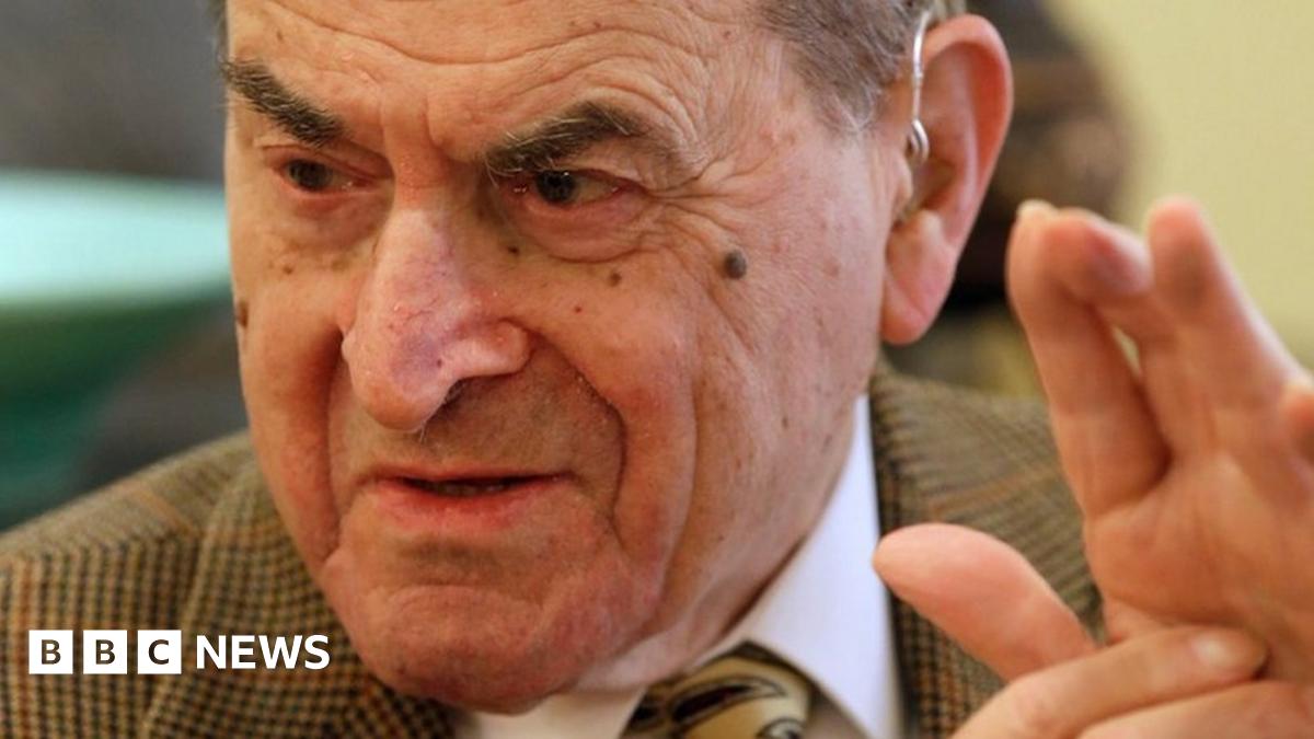 Heimlich manoeuvre inventor dies aged 96