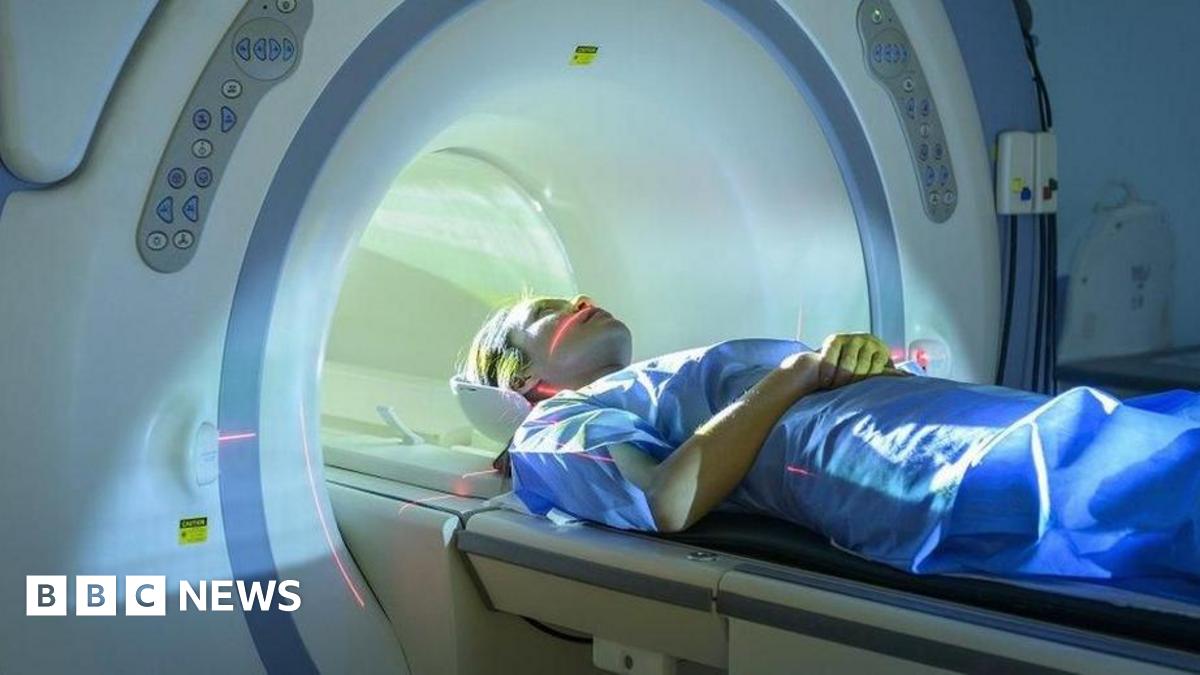 People turn to private health care to beat long NHS waits, says watchdog